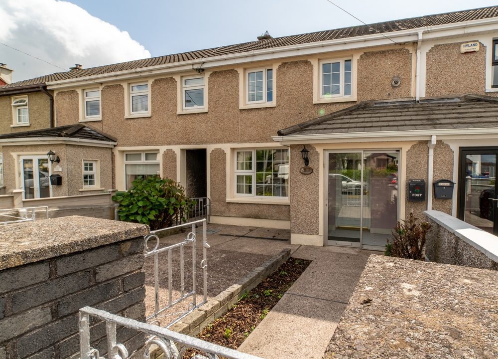 87 Plunkett Road, Ballyphehane - exterior-4