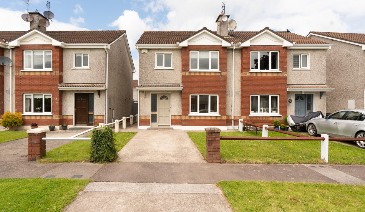 4 Millbrook Lawn, Midleton - exterior-2