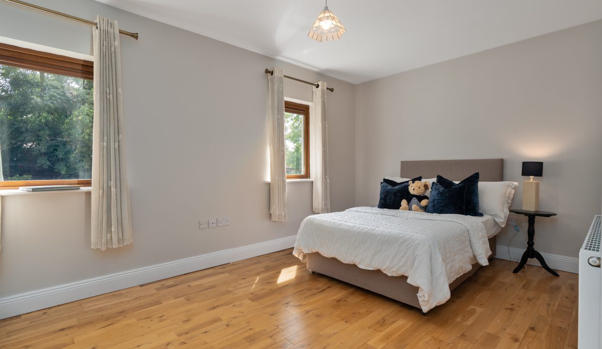 10 The Dales, Maryborough Hill - interior-19