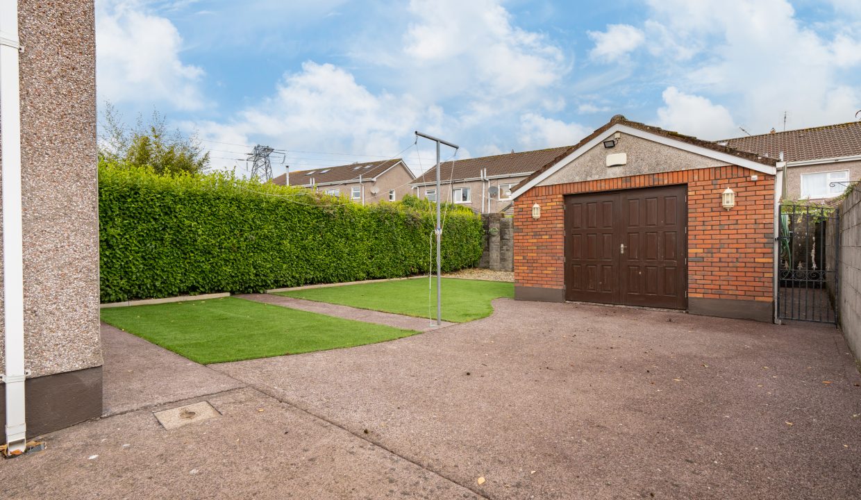 35 Kinvara Close, Ballyvolane - exterior-1