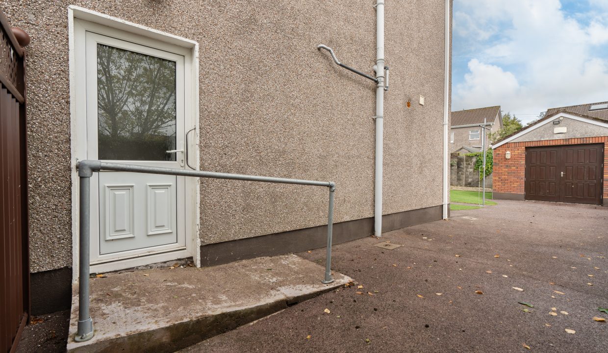 35 Kinvara Close, Ballyvolane - exterior-9