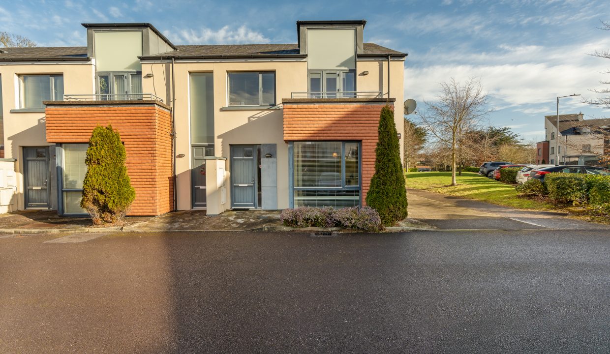 7 Bridgefield Grove, Bishopstown - exterior-2