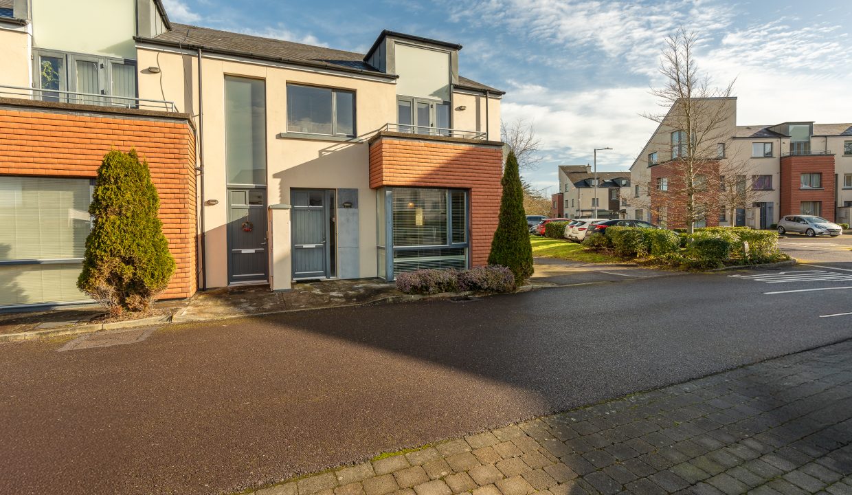 7 Bridgefield Grove, Bishopstown - exterior-4